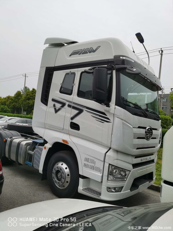 购解放j7牵引车 享高达0.3万优惠