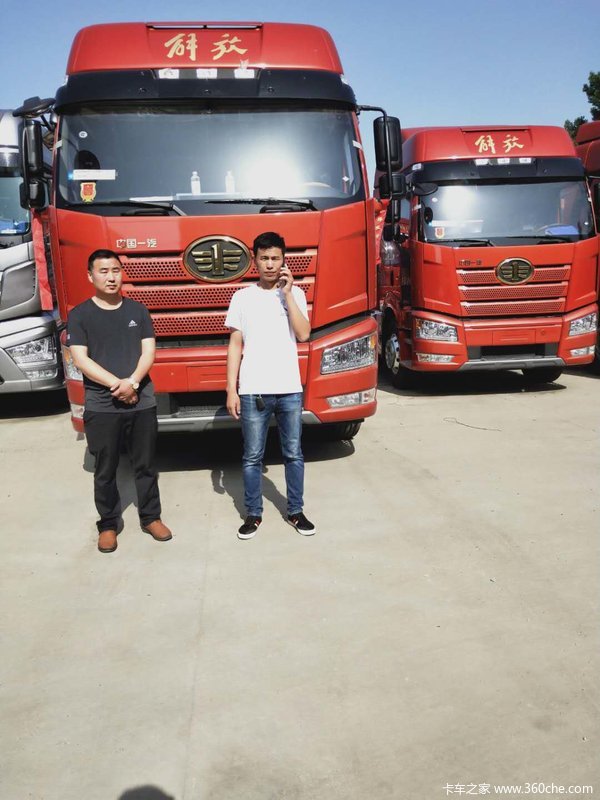 j6p550领航版2.0,一汽解放j6p460 聊城先锋恭喜司老板 喜提解放j6p550马力领航版2.0款牵引车