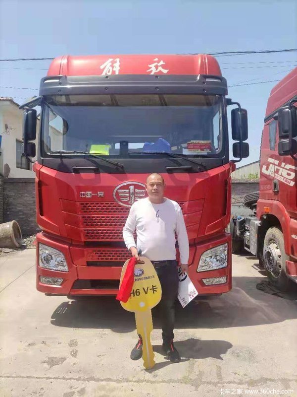 jh6新款460燃气牵引车,新款jh6燃气牵引车 1台解放jh6 460马力牵引车成功交付客户