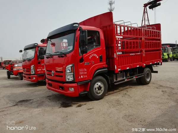 恭喜杨先生,张先生 喜提奥驰x6高栏自卸车2台