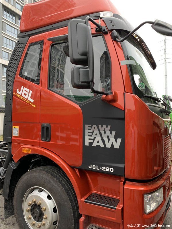 国六220马力2019款j6l高顶双卧新车到店