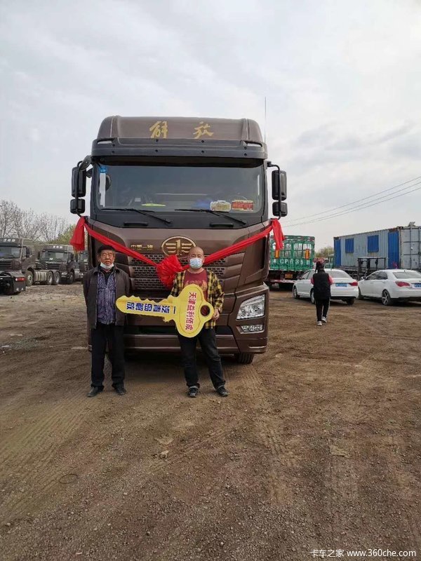恭喜石老板 喜提解放jh6 8x4 牵引车