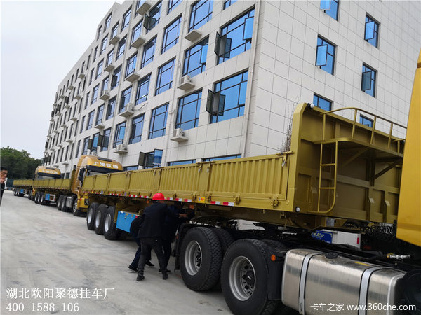 卡车经销商 湖北欧阳聚德汽车 促销新闻 3台13米侧翻自卸半挂车成功