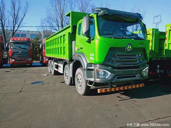 豪瀚n7w重卡标运版400马力8x472米自卸车