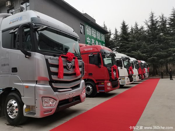 欧曼560马力自动挡EST,欧曼560马力自动挡 欧曼est自动挡牵引车#为长途高效物流运输用户量身定制,车身稳定
