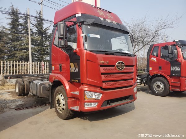 促销新闻 j6l精英版4x2240马力高顶排半驾驶室2021年03月14日起,一汽