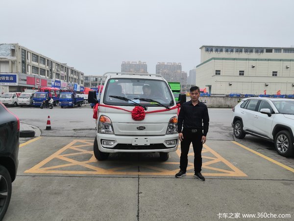 恭喜帅老板喜提凯马锐航x3载货车一台