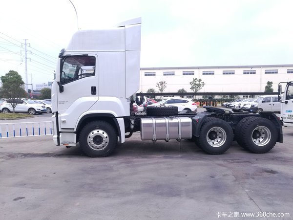 新车到店 衢州五十铃巨咖牵引车45.98万