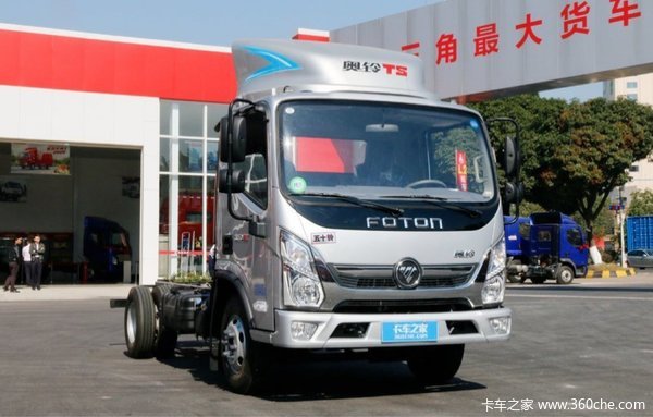 福田 奥铃TS 110马力 4.14米单排厢式轻卡(气刹)(BJ5045XXY-F2)装配M3车头驾驶室,动力方面,搭载北汽福田4J28TC3发动机,输出功率为110马力,符合国五/欧五排放,匹配万里扬WLY5T92变速箱,档位数为5,采用4.5T后桥,速比为4.875,另外,该车还配备原厂空调,对该款新车有购买意向的用户欢迎致电经销商。