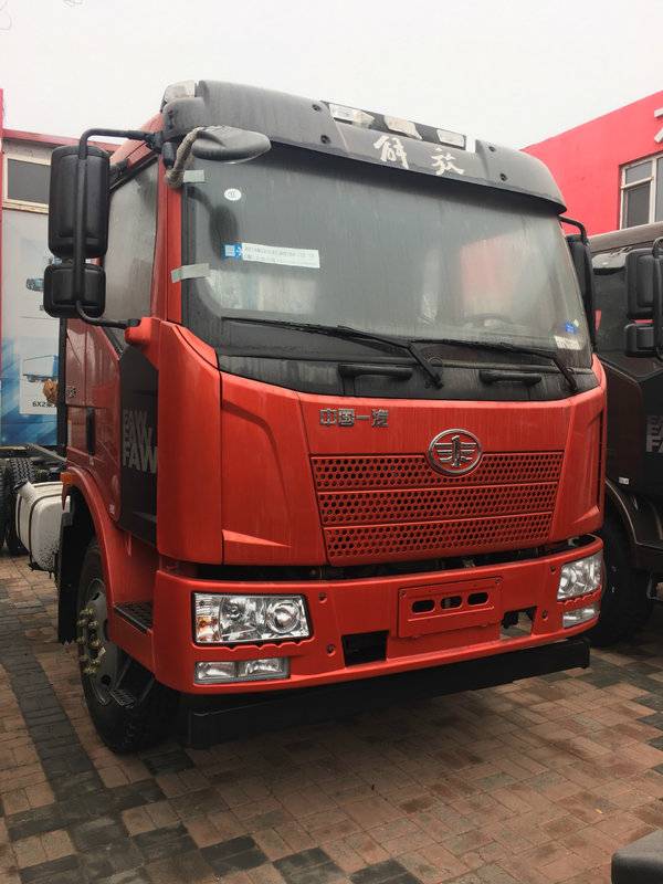 解放卡车j6l载货车