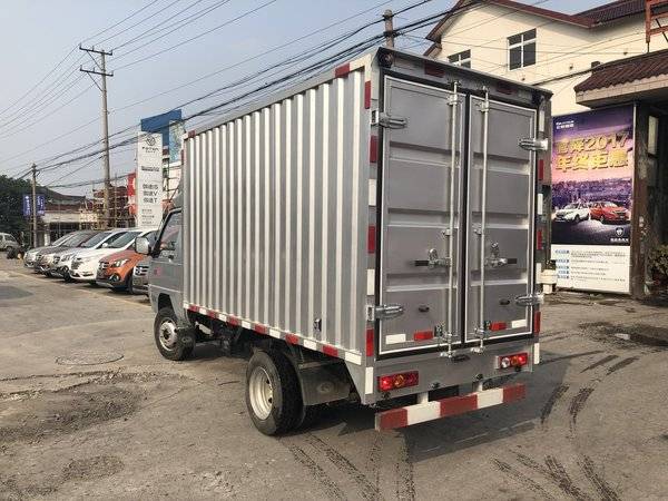 优惠促销 >驭菱汽油vq1厢车 直降4000元   福田时代 驭菱vq1 1.