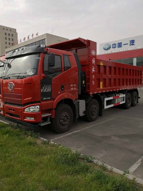 一汽解放 j6p重卡 420马力 8x4 8米自卸车(ca3310p66k24l6t4ae5)