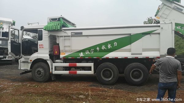 陕汽310 5.4渣土车