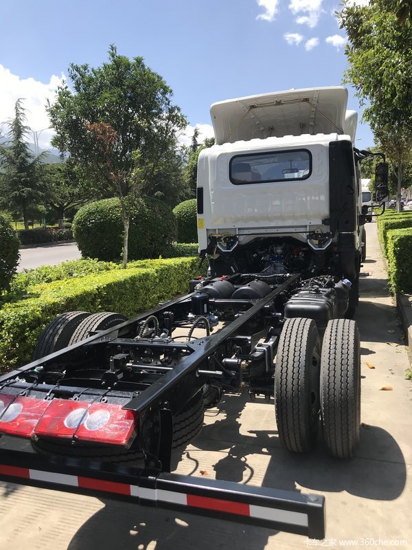 ��������ഺ�������˴�ҵ�ĵ�һ̨���ֳ����껶ӭ���Ϲ˿ͽ���ѡ��