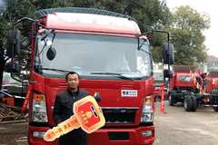 恭喜顾老板喜提重汽豪沃悍将爱车！