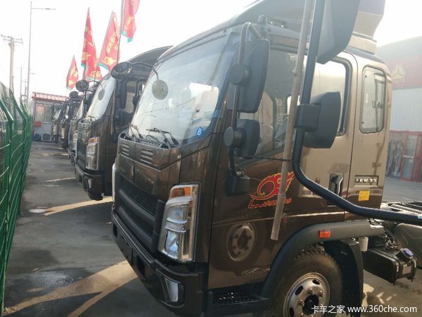 ����D25���и��ٵ�ս���������һ̨��ɫ��ץ���µ�