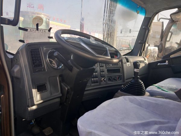 ����D25���и��ٵ�ս���������һ̨��ɫ��ץ���µ�