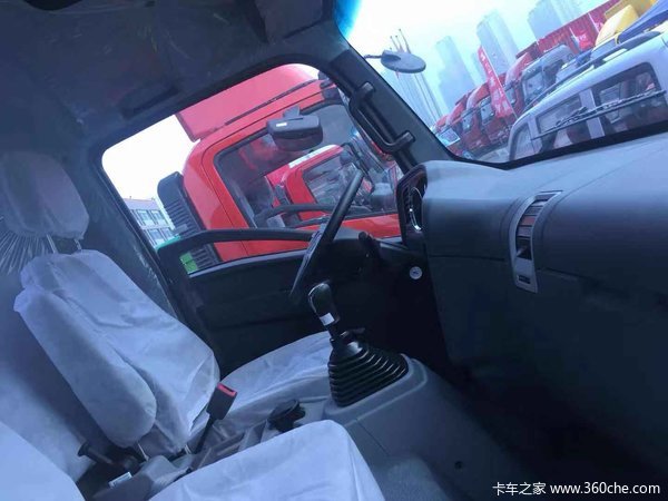 中国重汽HOWO轻卡悍将新款车型来袭