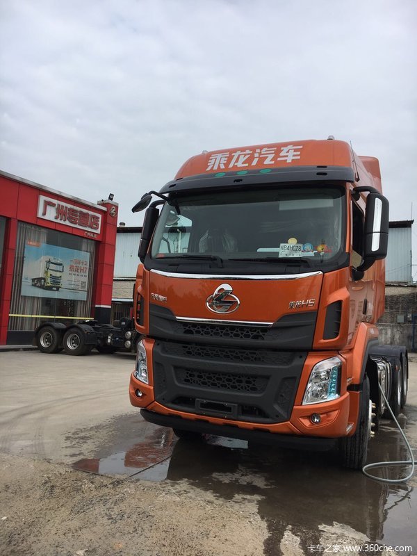 新到H5牵引车460马力，两年免息