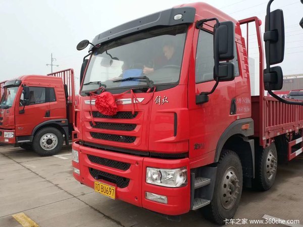 龙VH载货车成功交付客户