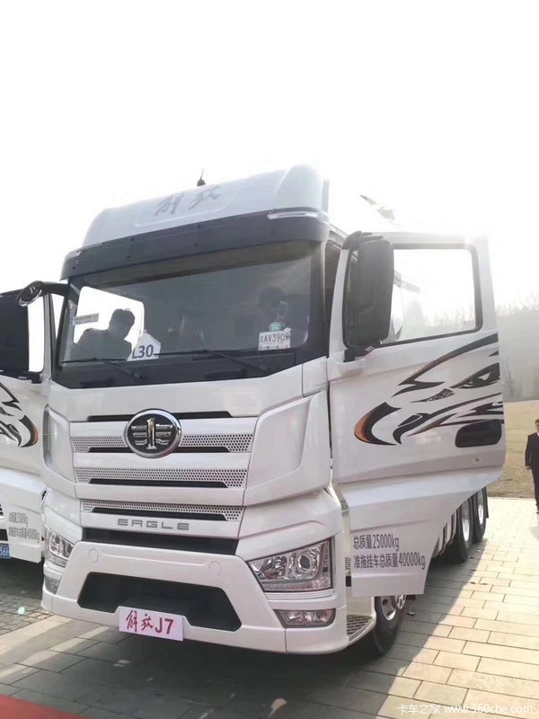 新车到店解放j7牵引车仅需435万元