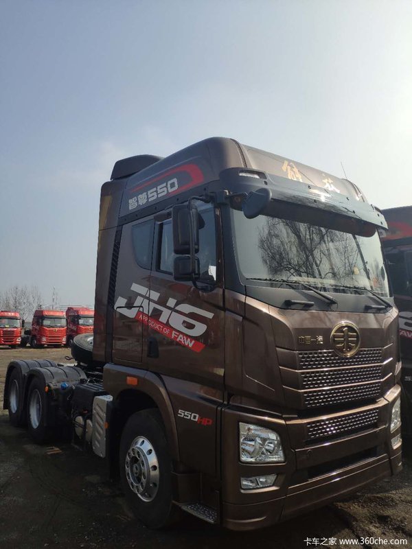 解放jh6智尊550马力四季版现车已到店欢迎莅临试驾