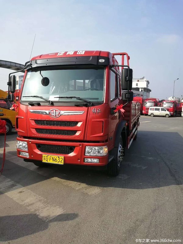 恭喜朱先生 喜提龙V载货车