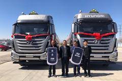 恭喜徐小林徐长林两位老板喜提创虎XCIENT牵引车