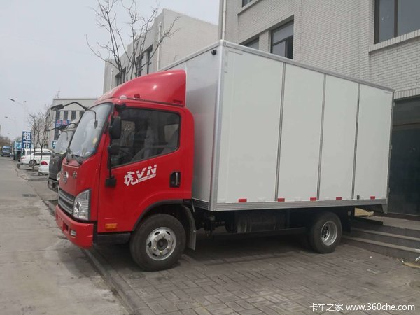 新到锡柴130马力厢式运输车，宽货箱，不烧尿素