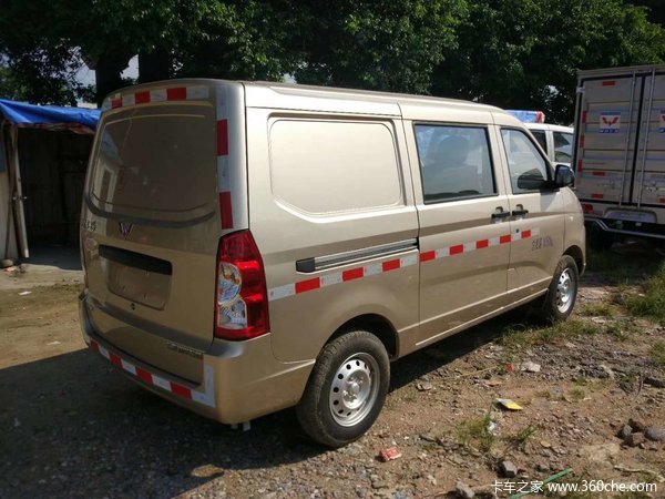 五菱荣光加长版封闭式货车可上深圳牌首付1万提车