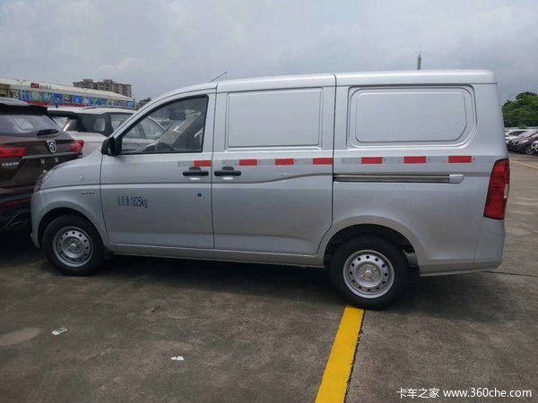 五菱荣光v封闭货车火热促销中让利高达03万