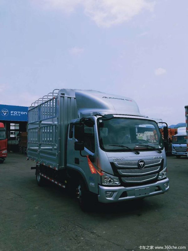 恭喜梁师傅喜提福田欧马可42高栏车