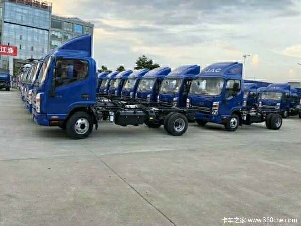 恭喜王斌集团陈总喜提江淮帅铃Q6发财车