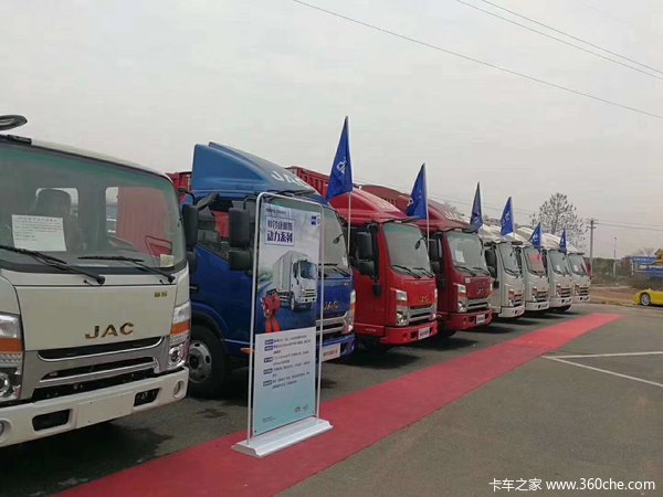 恭喜兴盛优选服务经理宁先生长沙一益阳南县线路 喜提帅铃H载货车