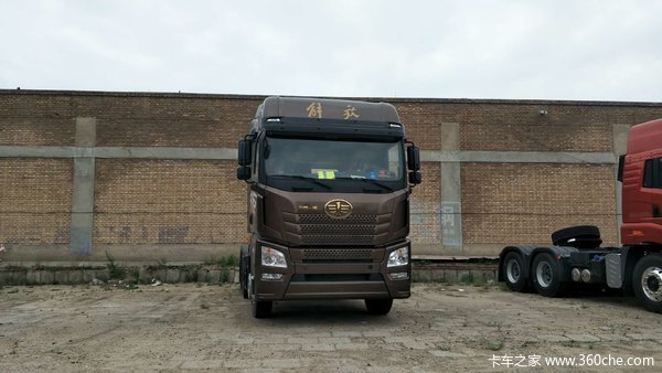 青岛解放 JH6重卡 550马力 6X4牵引车(CA4250P25K15T1E5A80)