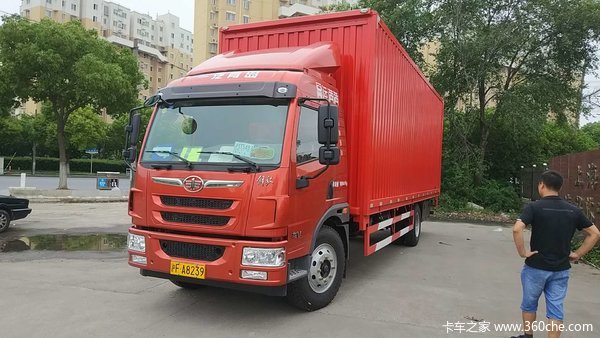 上海德隆1台龙V载货车成功交付客户