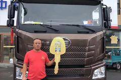 1台解放JH6 430牵引车成功交付客户