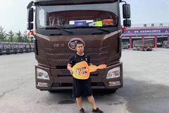 1台解放JH6 460牵引车成功交付客户