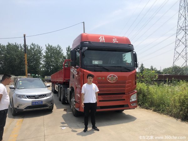恭喜涟水李老板吉日喜提400马力牵引车一台 喜提解放JH6牵引车