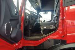 东风天锦KR230高顶双卧限时特惠，数量有限，先到先得