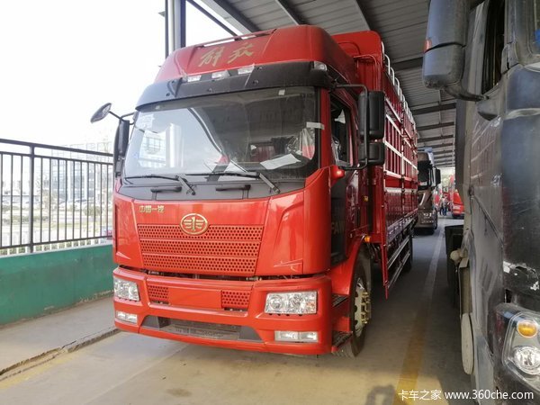 一汽解放J6L220马力仓删运输车,双11优惠大促销价格惊爆