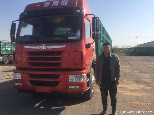 恭喜李庆华 喜提悍V 400牵引车一台