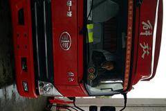 感谢唐老板的信任，喜提虎V载货车一台