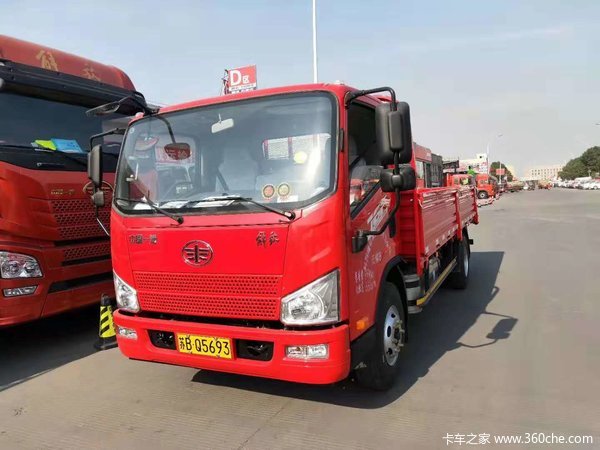 1台J6F载货车成功交付客户…………