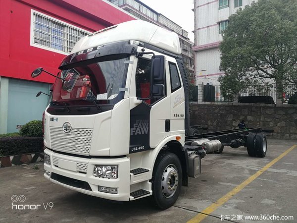 解放J6L大单桥,6缸240马力,专为快递而生