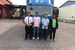 1台J6F载货车成功交付客户 祝贺周田先生生意兴隆