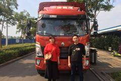 恭喜李师傅 喜提悍将载货车左手爱情右手事业，