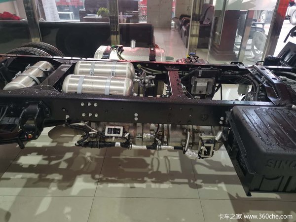 HOWO轻卡 王 系列国六车型到店,交2000抵5000