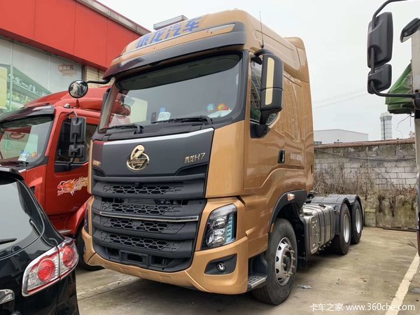 乘龙2020款h7豪华版牵引车新鲜出炉