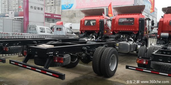 重汽HOWO中卡G5X,潍柴动力省油好用，中国第一品牌发动机